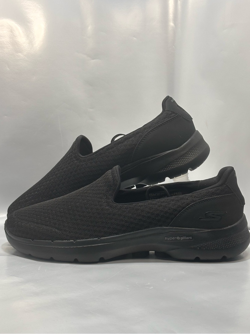 Skechers Women's Size 10 Go Walk 6 Big Splash Slip on All Black SN: 124508